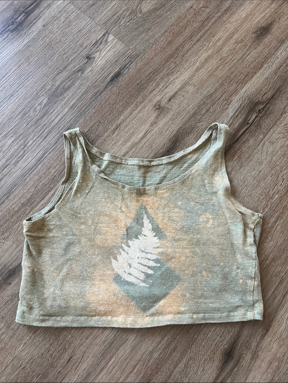 Green Fern Graphic Crop Tank Top